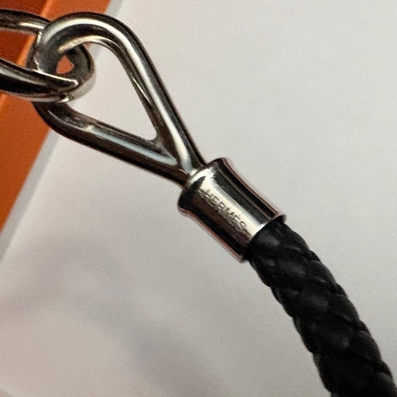 Authentic Hermès Black Leather Braided Palladium Hook Bracelet - Full Set - Picture 4 of 11